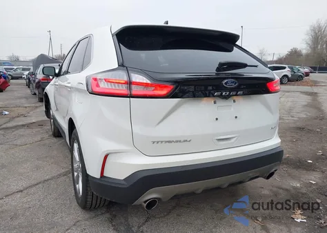 2024 Ford Edge Titanium z USA, uszkodzony, nr VIN 2FMPK4K96RBB07444